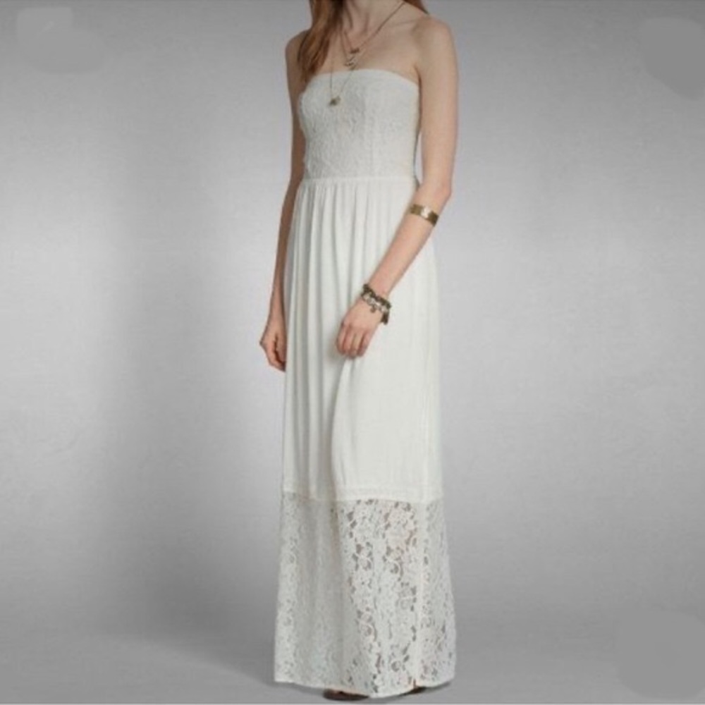 Abercrombie & Fitch Strapless White Lace Maxi Dress Small